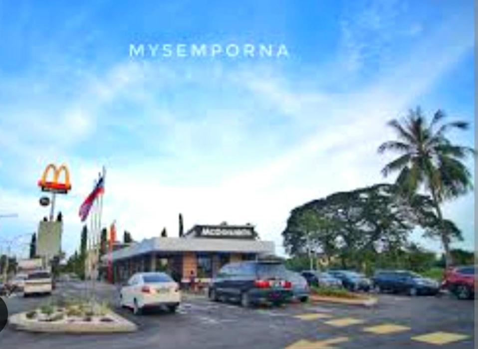 The Ship Guesthouse Room Semporna Esterno foto